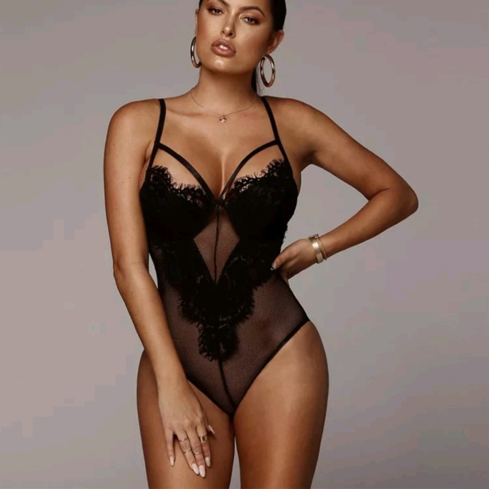Strappy Mesh Lace Bodysuit in Black - Picture 4 of 7